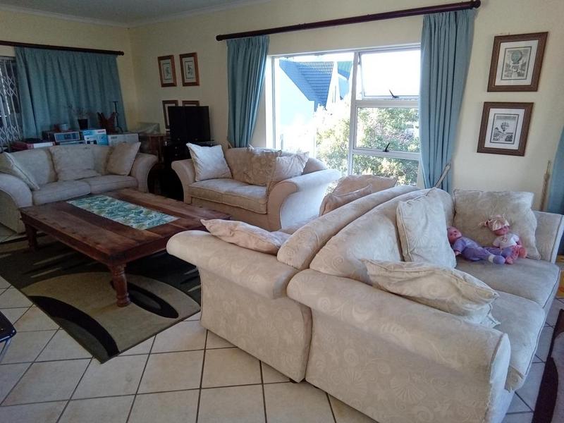 3 Bedroom Property for Sale in Boggomsbaai Western Cape